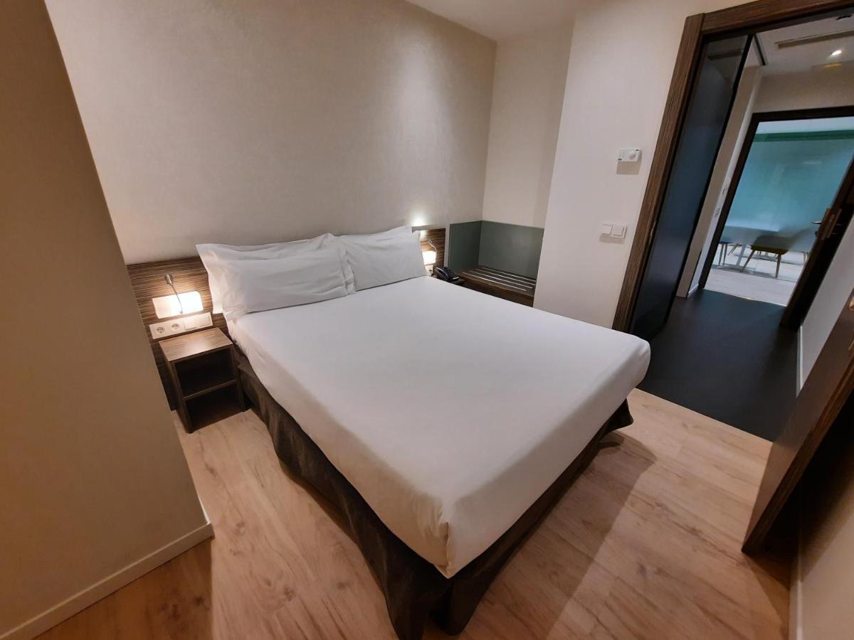 Hellosky Air Rooms Madrid Eksteriør billede