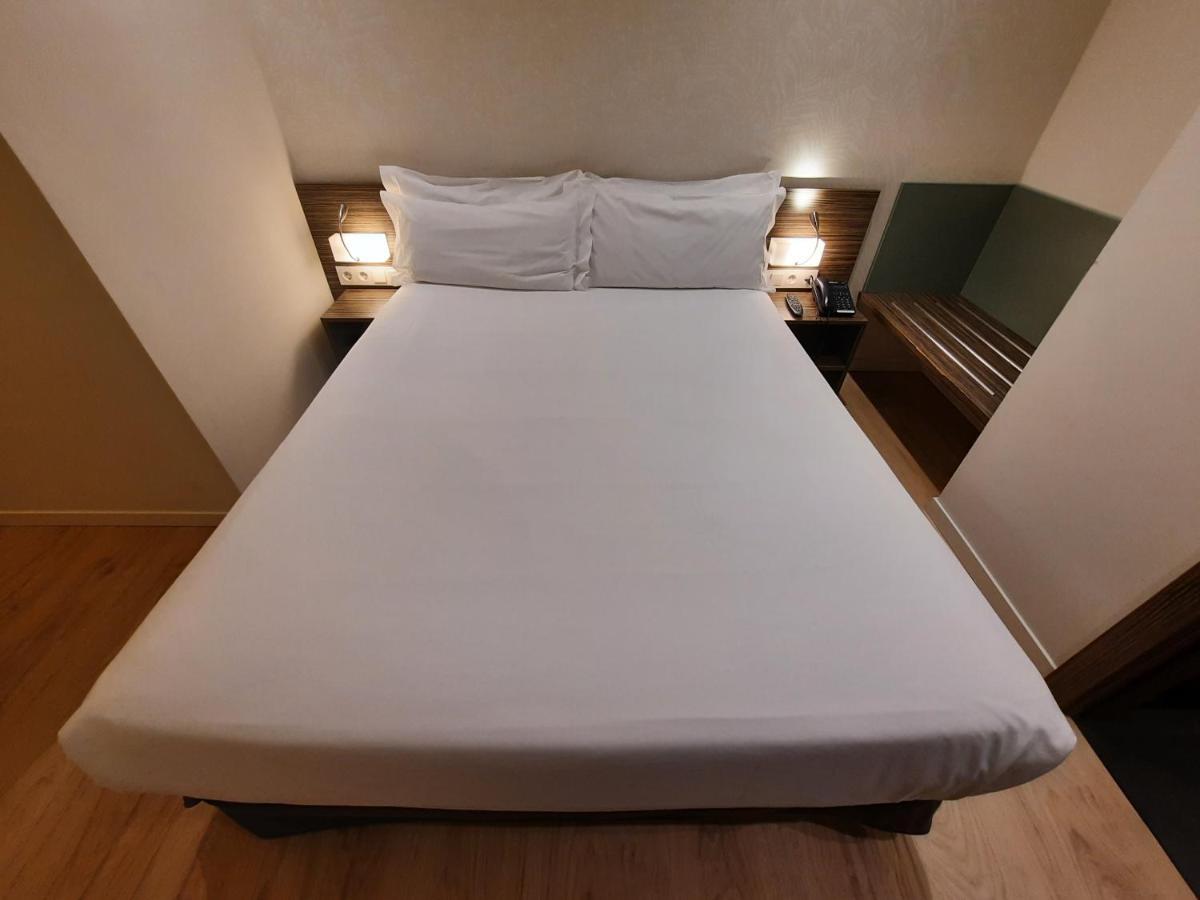 Hellosky Air Rooms Madrid Eksteriør billede