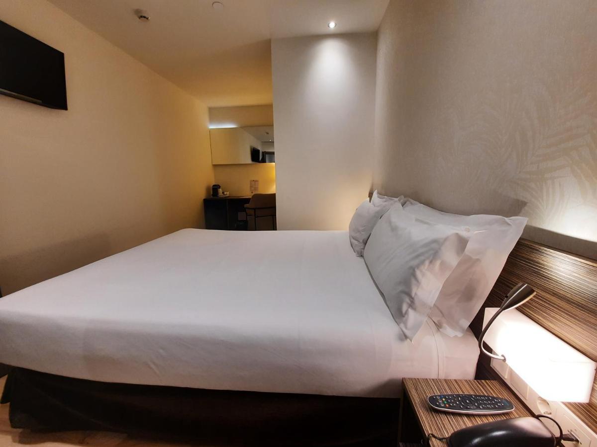 Hellosky Air Rooms Madrid Eksteriør billede